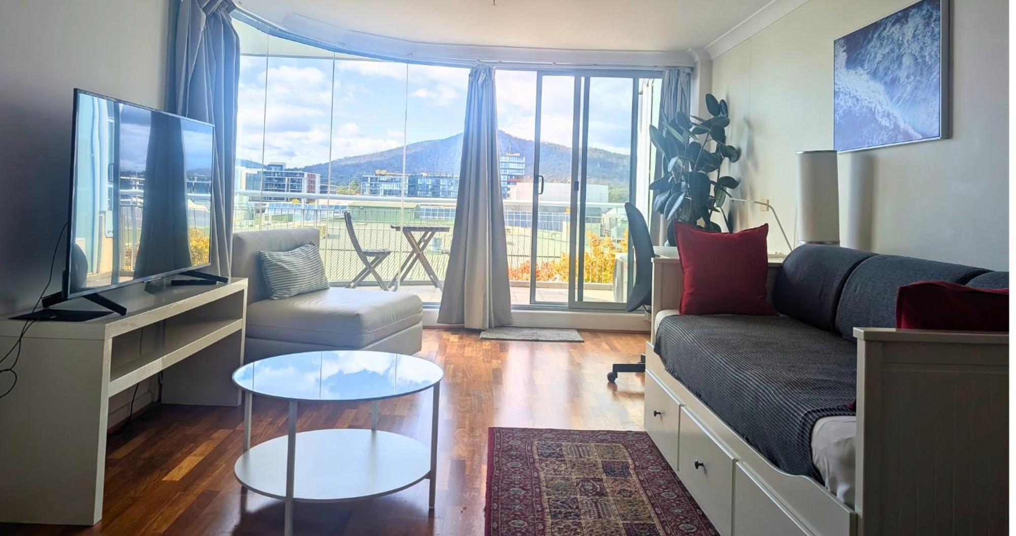 Dana-Central Apartment With Mount Ainslie Views Canberra Esterno foto