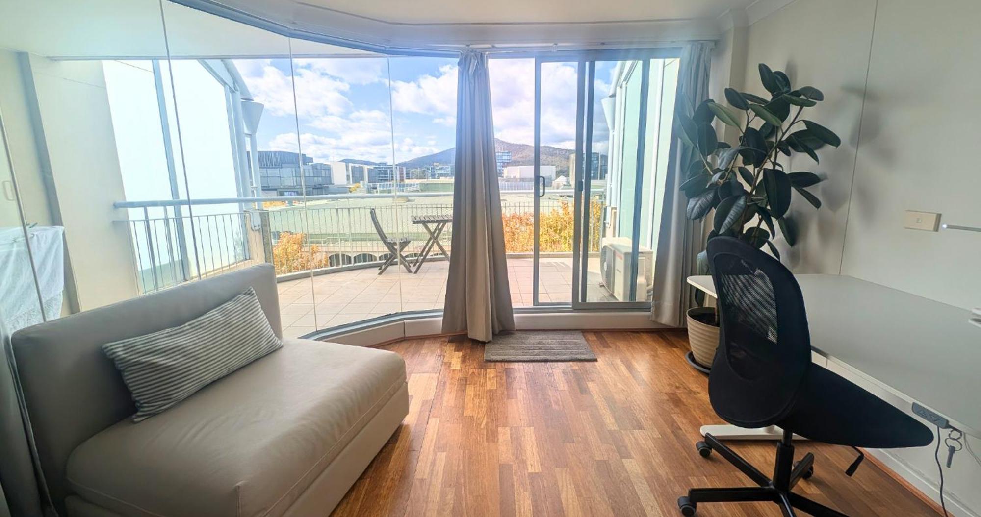 Dana-Central Apartment With Mount Ainslie Views Canberra Esterno foto